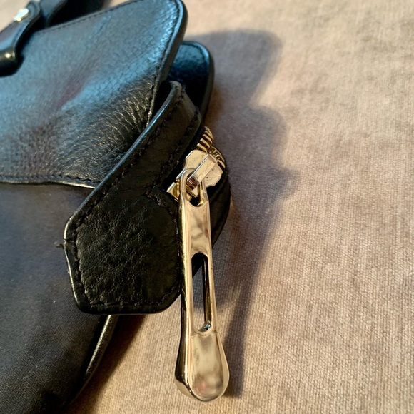 Black Burberry Canvas Tote Bag - Picture 6 of 16